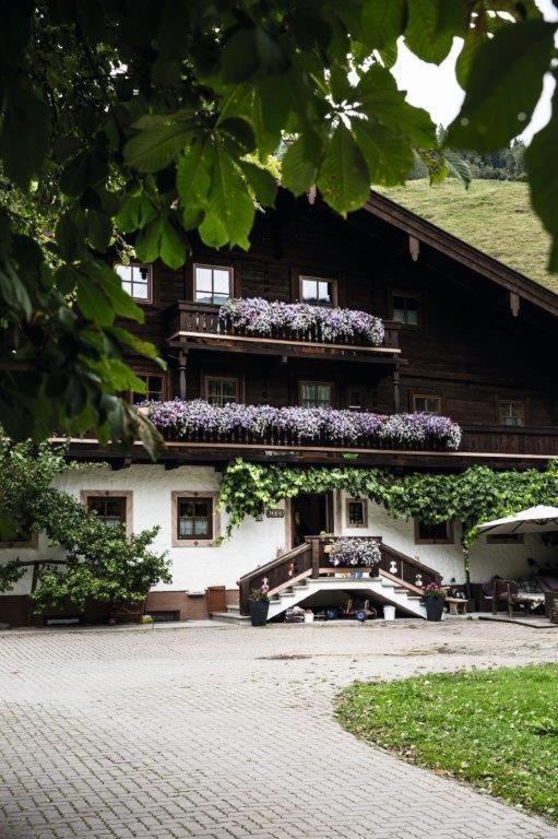 Hochwart Hof Bed & Breakfast Acomodação com café da manhã Saalbach-Hinterglemm Exterior foto